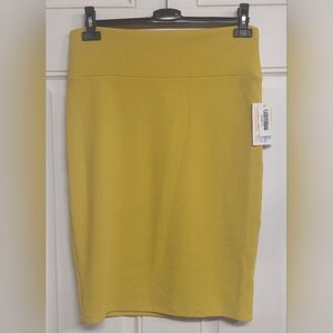 Women's Medium LuLaRoe Cassie Skirt in Mustard Yellow BNWOT!